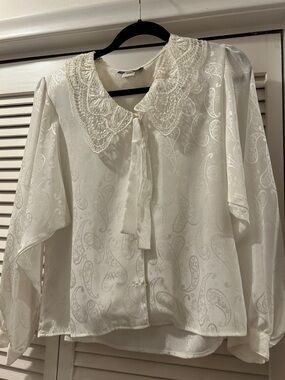 Vintage Sonya Ratay trim lace Wear with your favorite vintage skirt